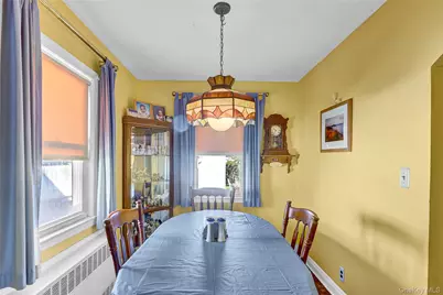 1073 Thomas Avenue, Baldwin, NY 11510 - Photo 13