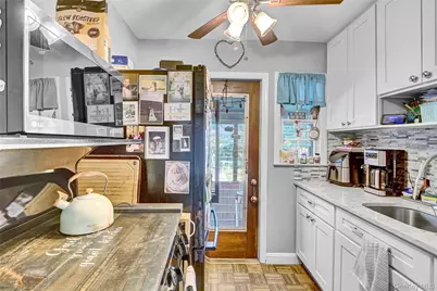 1073 Thomas Avenue, Baldwin, NY 11510 - Photo 15