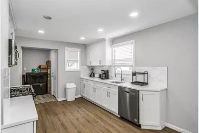 4 W 11th Street, Huntington Station, NY 11746 - Photo 7