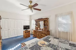 10 Glen Hollow Dr, Holtsville, NY 11742 - Photo 17