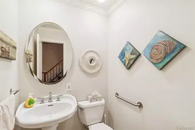 10 Glen Hollow Drive #C1, Holtsville, NY 11742 - Photo 23