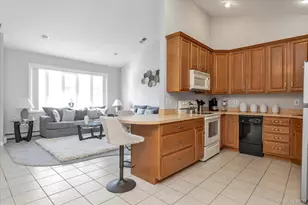 6 Sarah Ct, Amityville, NY 11701 - Photo 11