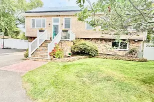 361 Rider Ave, Patchogue, NY 11772 - Photo 3