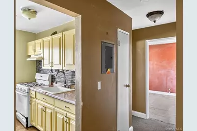 71 Adams Road #E 2A, Central Islip, NY 11722 - Photo 13