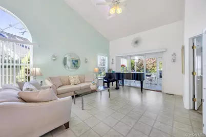 204 Caroline Court, Port Jefferson Station, NY 11776 - Photo 5