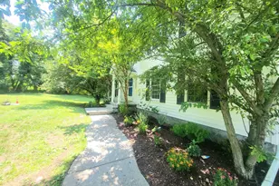 15 Blue Jay Dr, Newburgh, NY 12550 - Photo 3