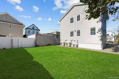 11512 159th Street, Jamaica, NY 11434 - Photo 23