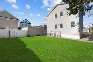 115-12 159th St, Jamaica, NY 11434 - Photo 23