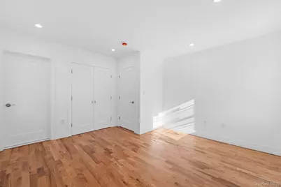 11512 159th Street, Jamaica, NY 11434 - Photo 9