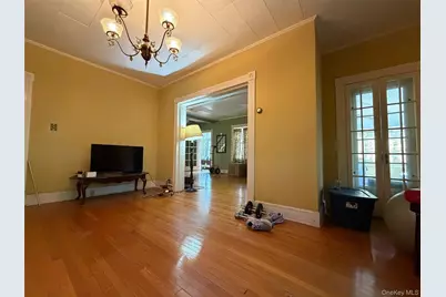 292 Laurel Road, Northport, NY 11768 - Photo 5