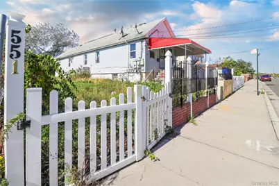 551 Beach 43rd Street, Edgemere, NY 11691 - Photo 3