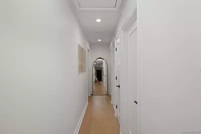 93 Beacon Avenue, New York, NY 10306 - Photo 19