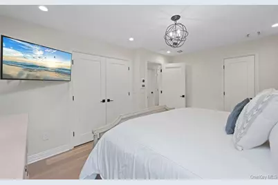 93 Beacon Avenue, New York, NY 10306 - Photo 15