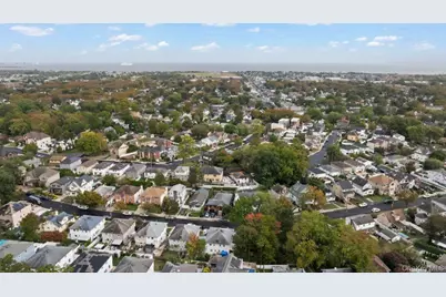 93 Beacon Avenue, New York, NY 10306 - Photo 35