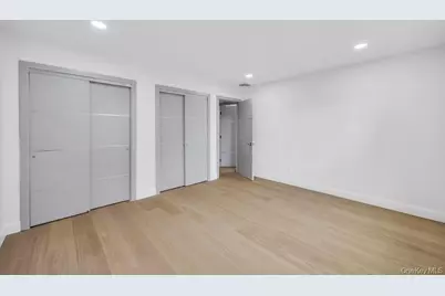 94 Jeffery Lane, Oceanside, NY 11572 - Photo 37