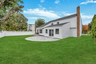 94 Jeffery Ln, Oceanside, NY 11572 - Photo 15