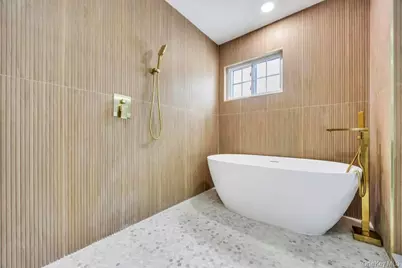 94 Jeffery Lane, Oceanside, NY 11572 - Photo 45