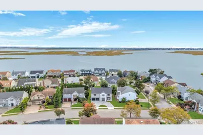 94 Jeffery Lane, Oceanside, NY 11572 - Photo 9