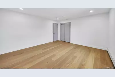 94 Jeffery Lane, Oceanside, NY 11572 - Photo 35