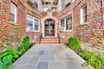 305 Sixth Ave #6A, Pelham, NY 10803 - Photo 1