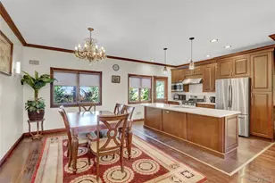 300 Ellen Pl, Jericho, NY 11753 - Photo 9