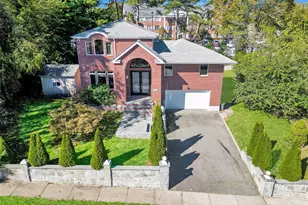 300 Ellen Pl, Jericho, NY 11753 - Photo 3