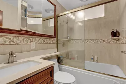 300 Ellen Place, Jericho, NY 11753 - Photo 17