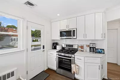 700 Covert Avenue, New Hyde Park, NY 11040 - Photo 13