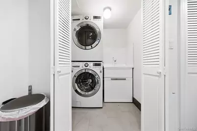 700 Covert Avenue, New Hyde Park, NY 11040 - Photo 25