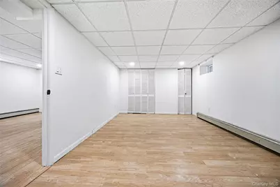 700 Covert Avenue, New Hyde Park, NY 11040 - Photo 27