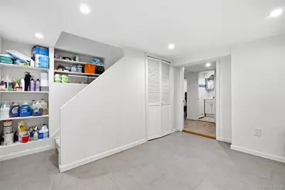 700 Covert Avenue, New Hyde Park, NY 11040 - Photo 31