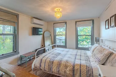 6658 State Route 52, Lake Huntington, NY 12752 - Photo 17