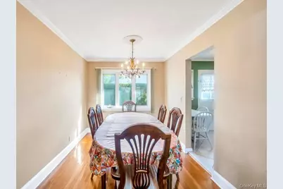 2 Ash Place, New Hyde Park, NY 11040 - Photo 13