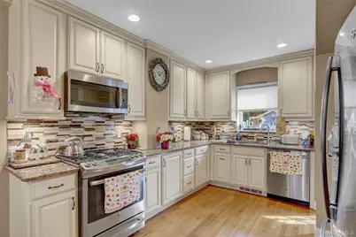 225 Park Avenue, Williston Park, NY 11596 - Photo 5