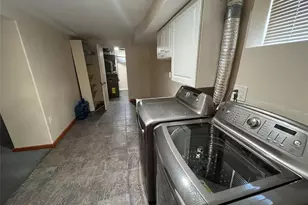 76-11 270th St, New Hyde Park, NY 11040 - Photo 29