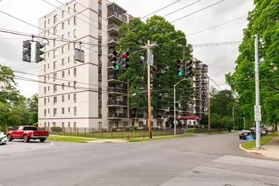 160 Academy #10N, Poughkeepsie, NY 12601 - Photo 3