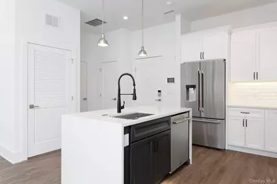 102 Legend Drive #101, Sleepy Hollow, NY 10591 - Photo 11