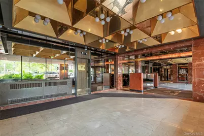 12 Bond Street #4-C, Great Neck, NY 11021 - Photo 5