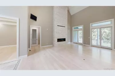 550 Moriches Road, Saint James, NY 11780 - Photo 5