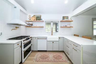 314 King Avenue, Bronx, NY 10464 - Photo 1
