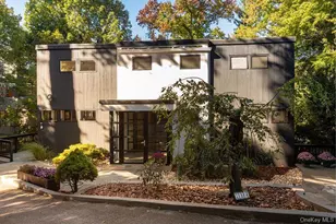 712 Ladd Rd, Bronx, NY 10471 - Photo 1