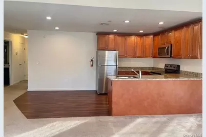 46 Islip Avenue #403, Islip, NY 11751 - Photo 3