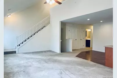 46 Islip Avenue #403, Islip, NY 11751 - Photo 5