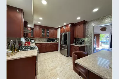 689 Arlington Avenue, Baldwin, NY 11510 - Photo 5