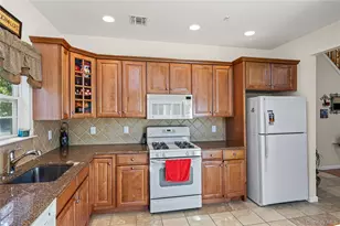 48 Avery Ln, Miller Place, NY 11764 - Photo 15