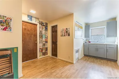 80-15A 168th Street, Flushing, NY 11432 - Photo 17