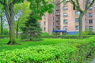 29-30 137th Street #3C, Flushing, NY 11354 - Photo 7