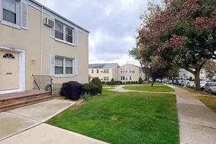 71-03 252nd St, Bellerose, NY 11426 - Photo 1