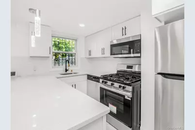 10220 189th Street, Hollis, NY 11423 - Photo 11