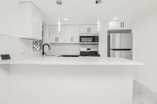 102-20 189th St, Hollis, NY 11423 - Photo 7